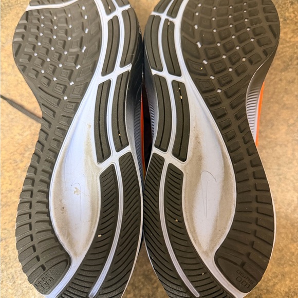 Nike Air Zoom Pegasus Orange 11 mens - Picture 7 of 8